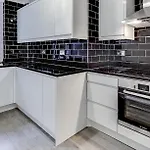Centrally Located Budget Apartment 3Mins To Tube